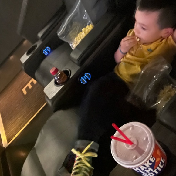 Meet your Posher, Tessie - Picture 6 of 16